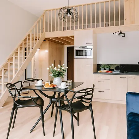 Ukiel Park 2 Antresola Przy Plazy Miejskiej I Lesie *